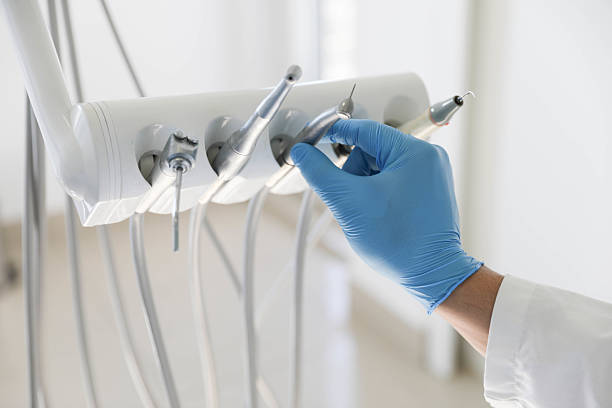 Professional Tooth Extraction technician working in La Cañada Flintridge, CA